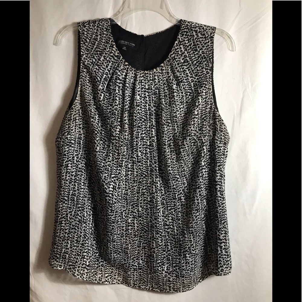 Jones New York black & white top.